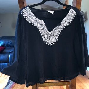 Long sleeve cropped shirt